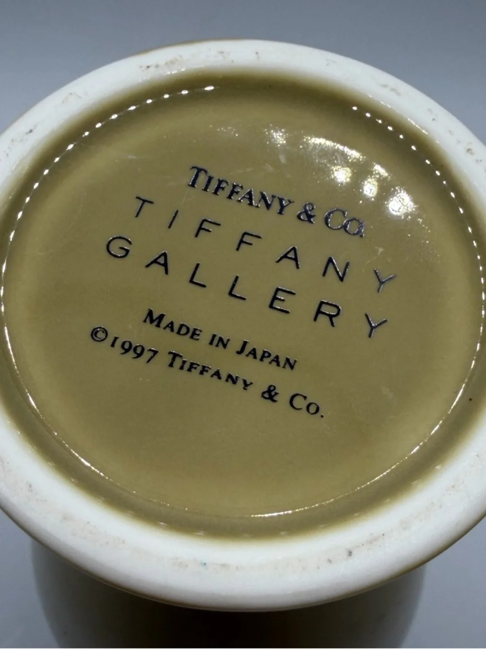 1997 Tiffany & Co. Vintage Tiffany Gallery Collection Glazed Ceramic Vase Vessel